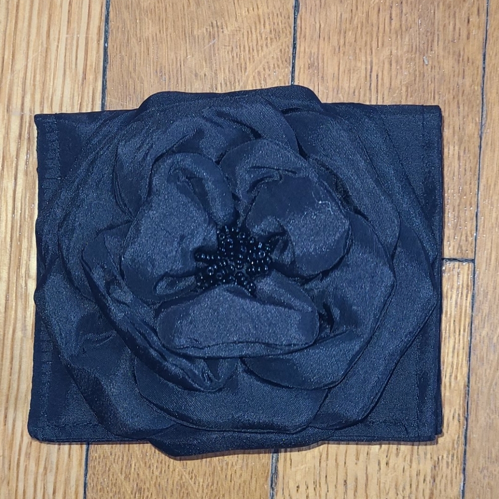 3/$25 Mad by design mini rose walletPurse NWT
